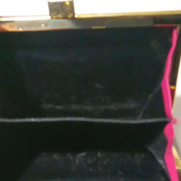 Yves Saint Laurent Pink Embossed Wallet - Picture 3 of 10